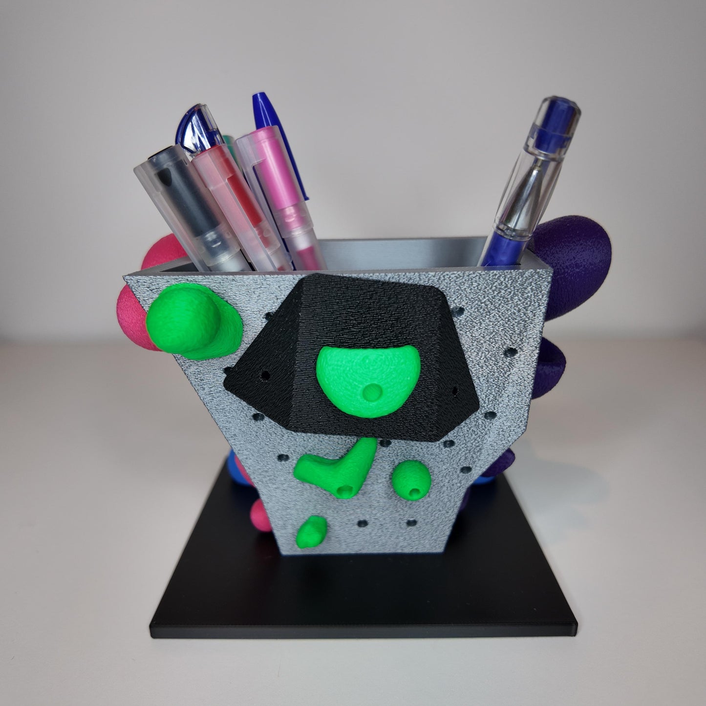 Pen Holder Bouldering Style