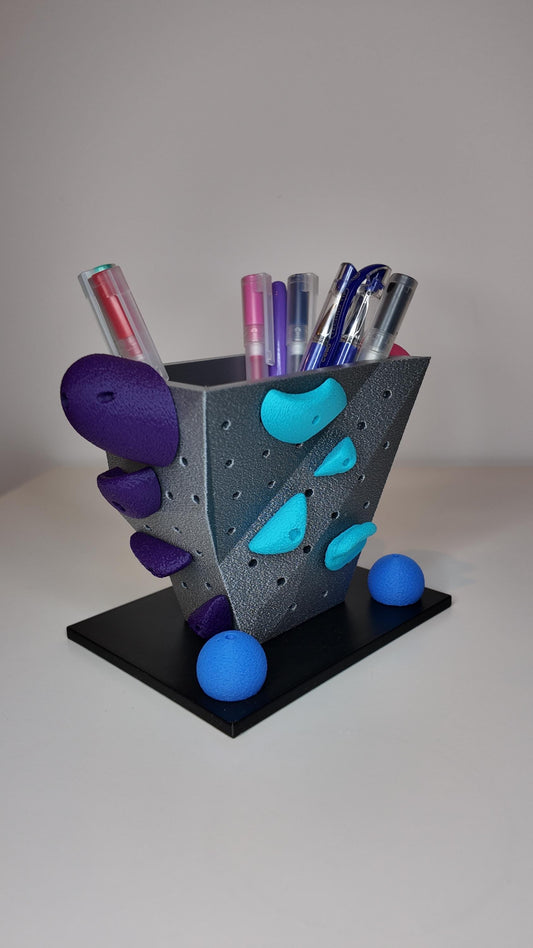Pen Holder Bouldering Style